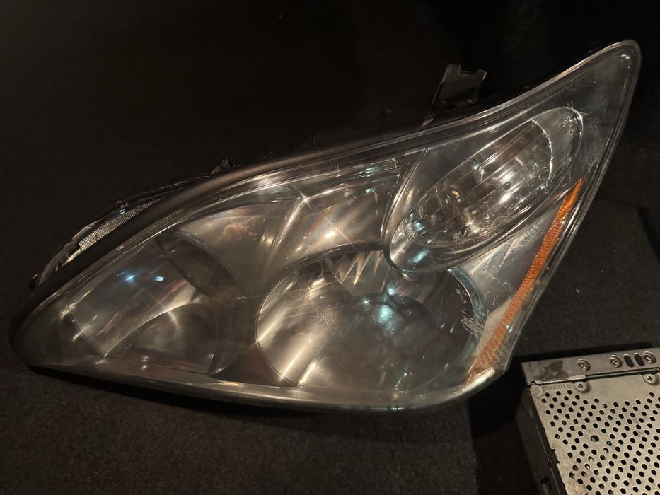 Продам фары на Lexus RX330