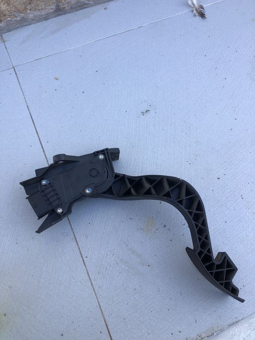 Педал за газта на Фиат Дукато !