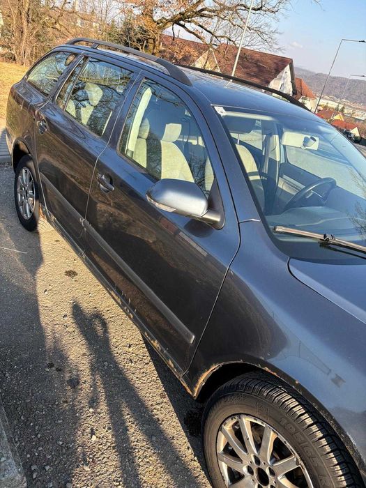 Skoda Octavia fiabila, spatioasa, motorul functioneaza perfect