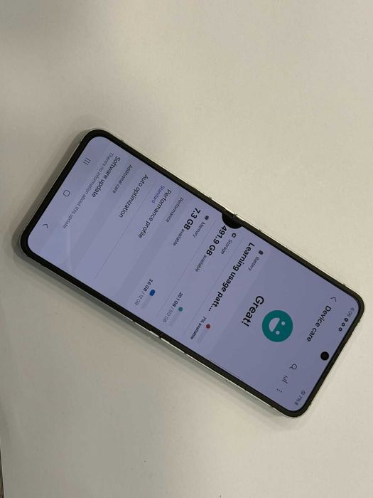 Samsung Galaxy Z Flip6 512GB / 12GB RAM