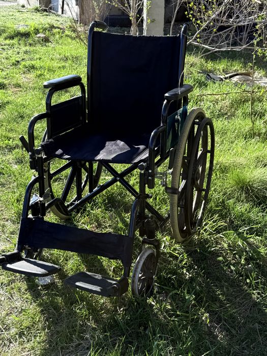 Инвалидная коляска
