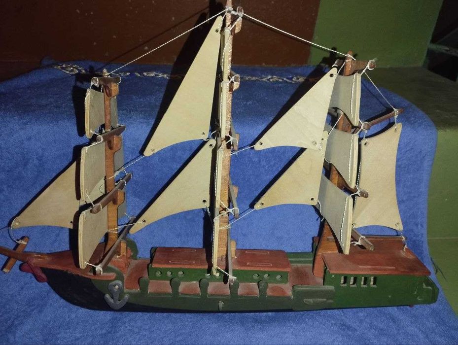 Продаю кораблики ручной работы