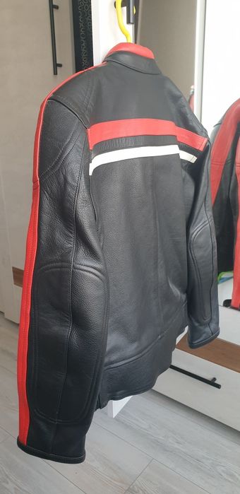 Рокерско кожено яке