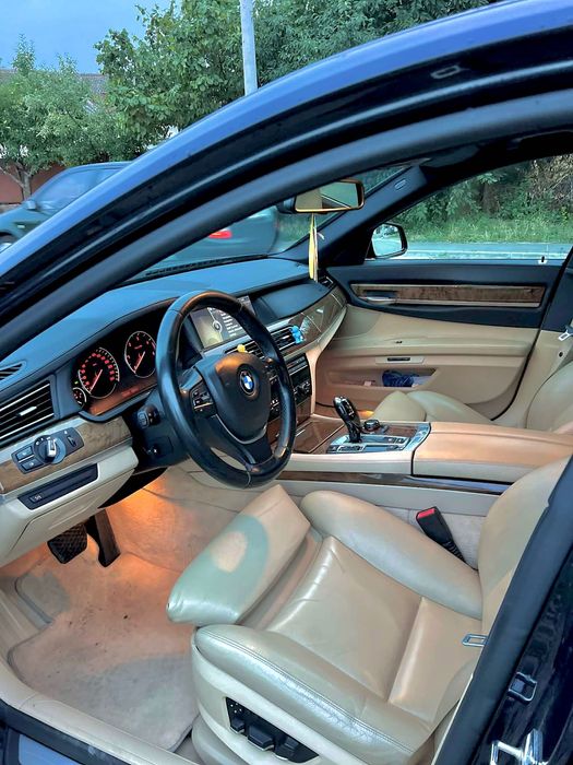 BMW SERIA 7  /     730 D    / 200k km REALI !!!