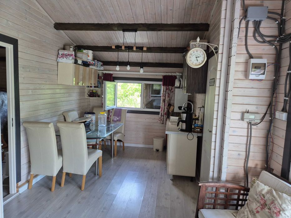 Cabana cocheta de vanzare