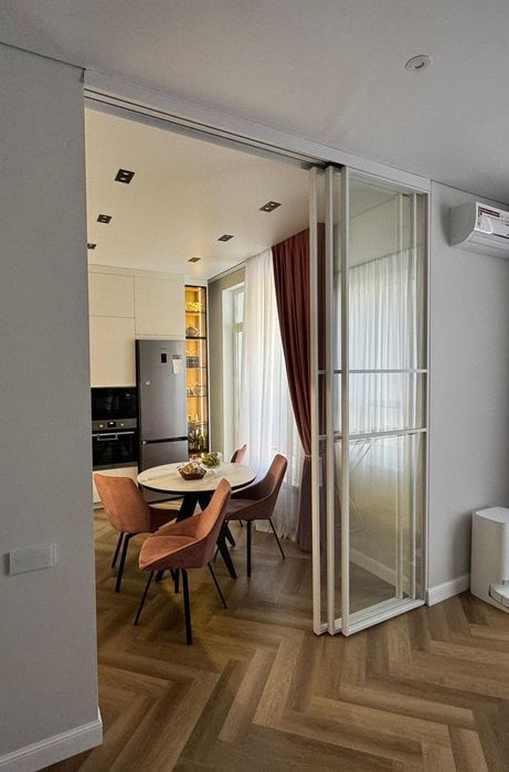 Стеклянная перегородка