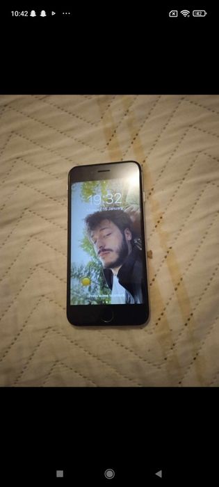 Продавам Айфон 6