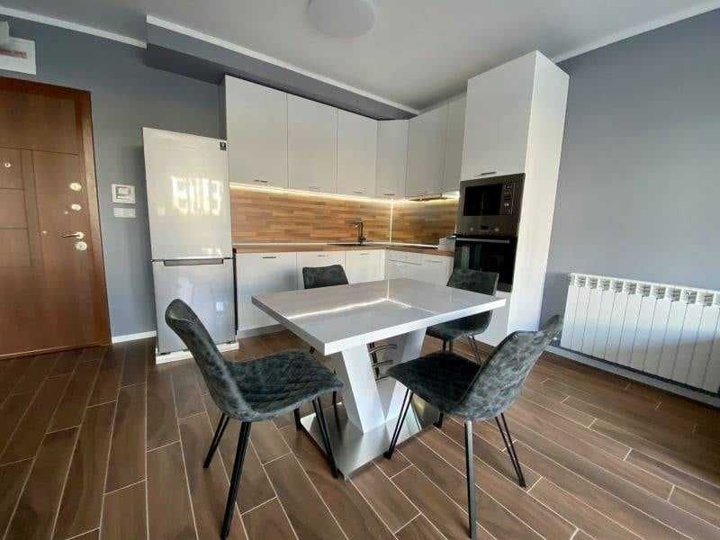 Дава се под наем Двустаен апартамент в София, Витоша - 62 кв.м за 510 € - Снимка #2