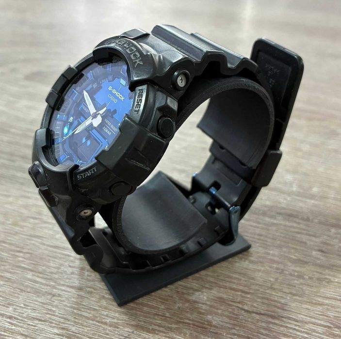 Часовник Casio G-Shock GA-810