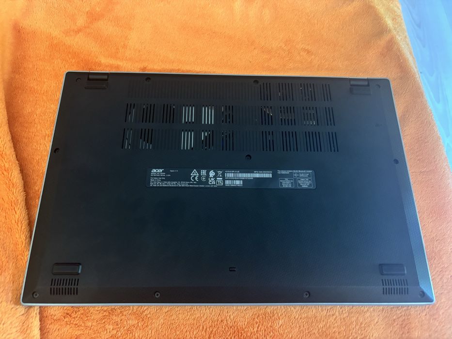 Pachet Laptop Acer Aspire 3 + Mouse Gaming + Căști Gaming | Gata de utilizare | Stare excelentă