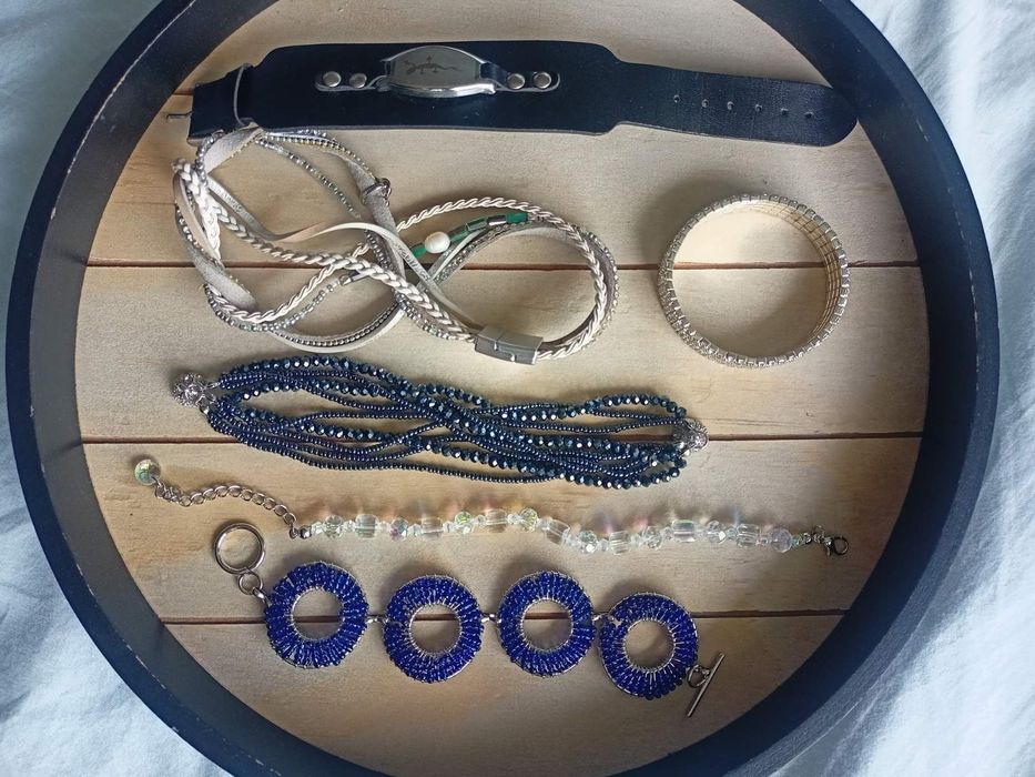 Масова бижутерия за жени  с естествени камъни