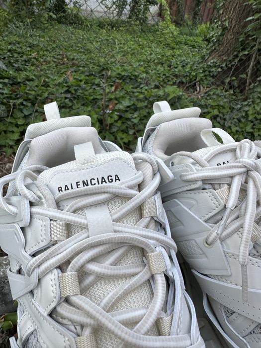 Balenciaga track (cream/white)