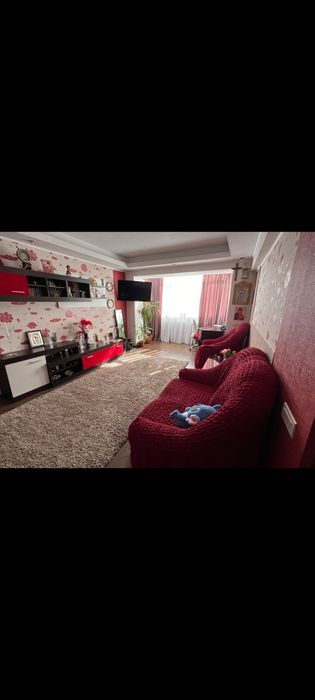 INCHIRIEZ 3 CAMERE Dna Ghica . Plumbuita