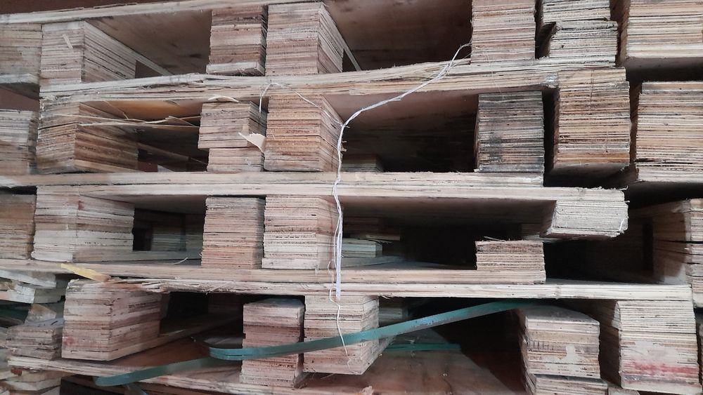 Padon sotiladi 1.10x0.90 fanerli