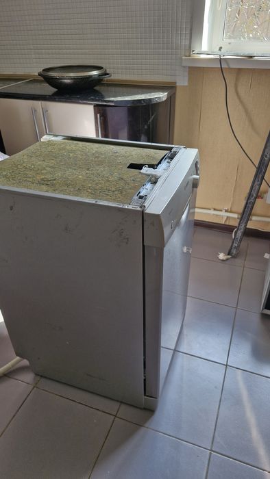 Посудамоечная машина марки BOSCH