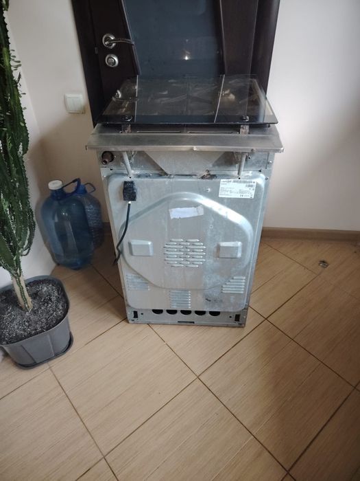 Продам газовую плиту Кайзер