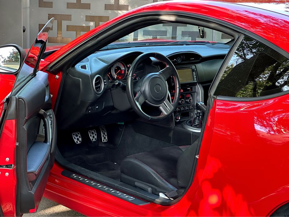 Toyota GT86 2.0, RWD, Manuala, 200cai