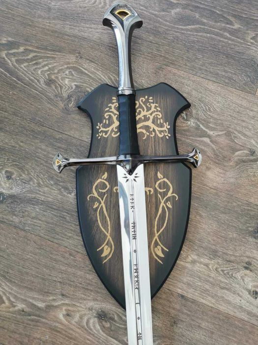 Меч Насрил / Андурил LOTR  Арагорн Бързоход с Поставка и Кания