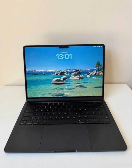 MacBook Air M2 8/256 91% Battery