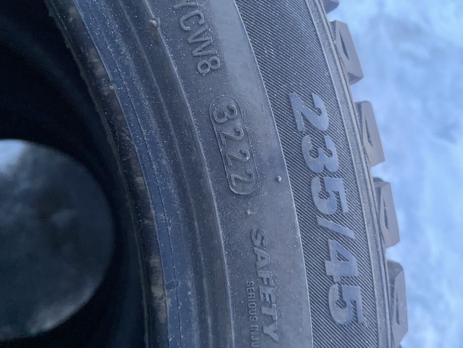 Комплект резины r18