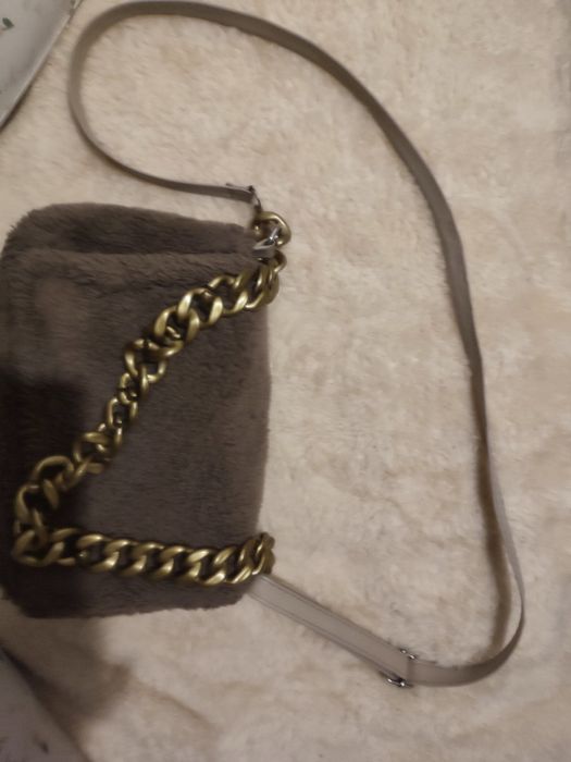 Головные уборы женские