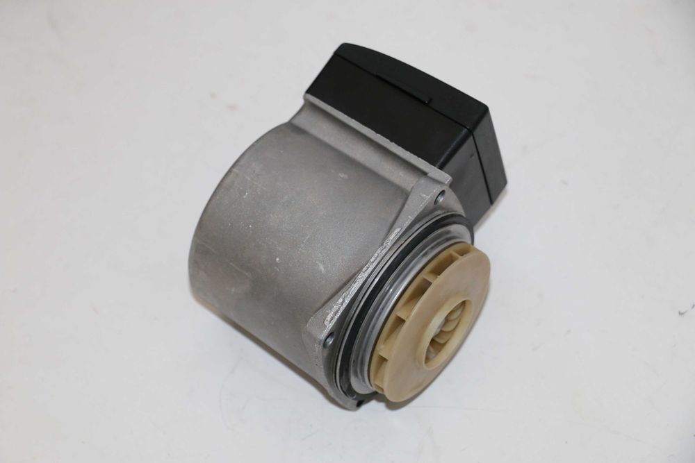 Pompa Grundfos UPS 15-50 A0 centrala termica Immergas Ferroli