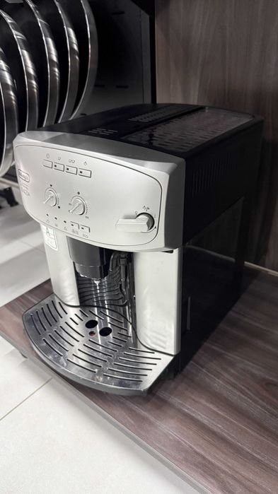Кофемашина DeLonghi ESAM2200.S