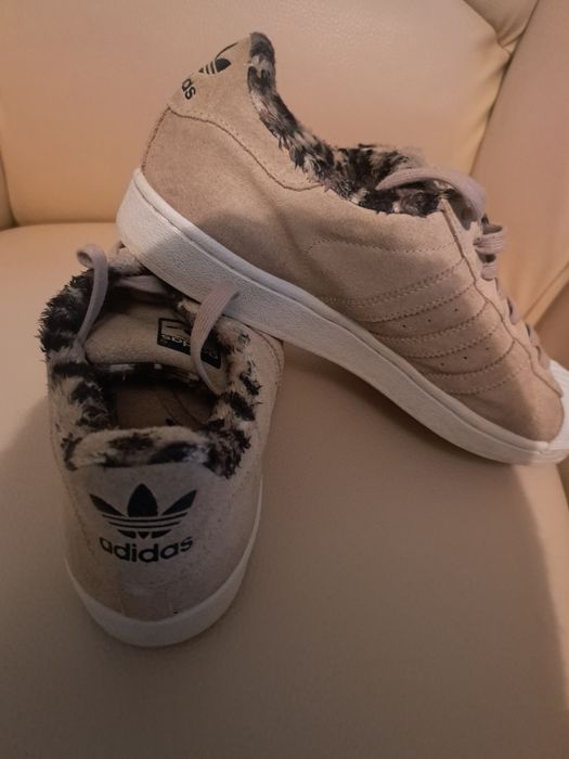 Adidas nr 41 stare impecabila