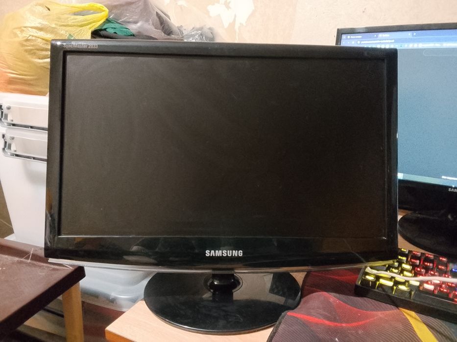 Монитор Samsung syncmaster2033