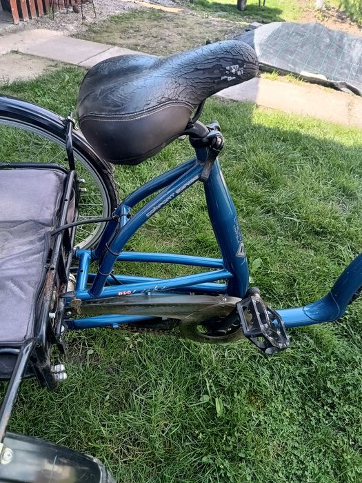 Bicicletă triciclu cu baterie