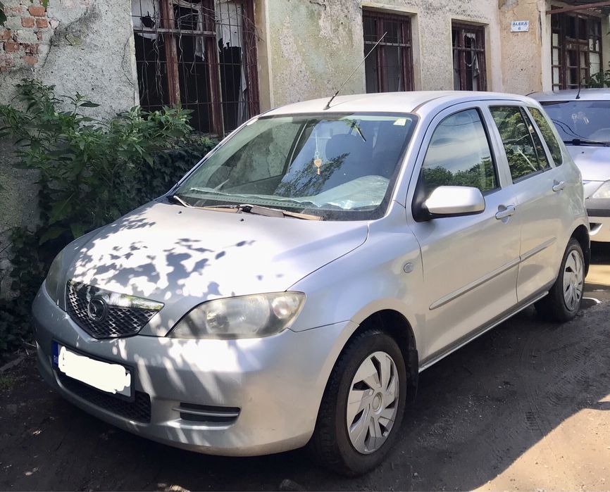 Vand Mazda 2 Benzina 2005
