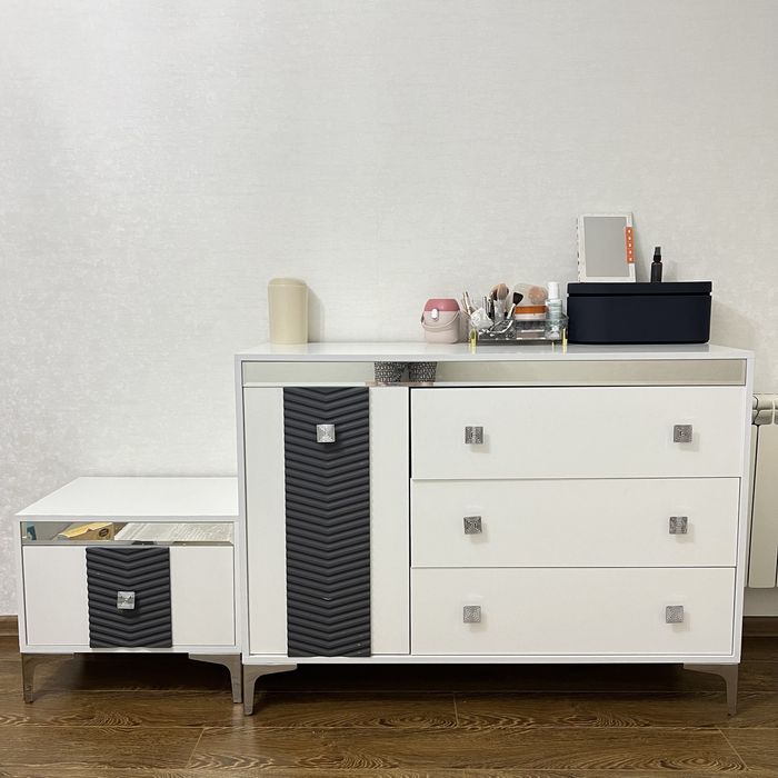 Продается шифоньер, комод, тумбочки