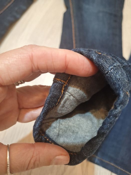 Blugi H&M,noi,cu etichetă, 3-4 ani