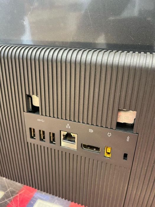 Sistem all in One Lenovo ThinkCentre X1 23.8? FHD Non-Touch -A-