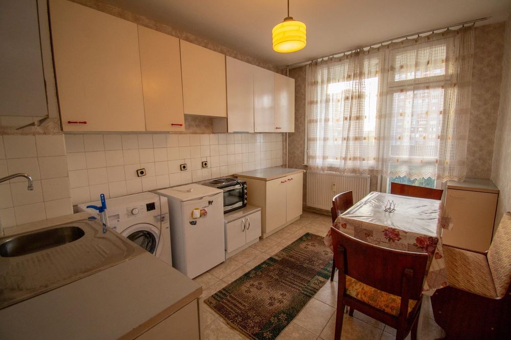 Двустаен, под наем, ж.к Банишора