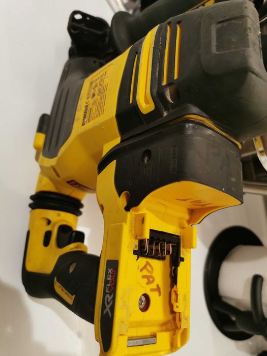 Безчетков перфоратор къртач Девалт perforator Dewalt Dch333 flexvot54V