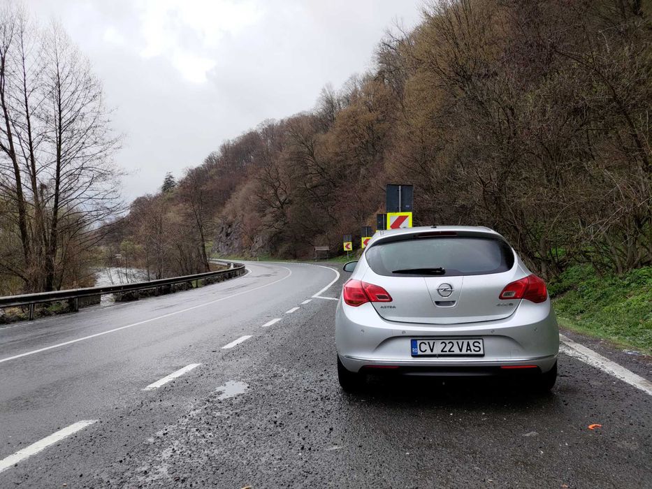 Opel Astra J Hatchback 2013 1.7 CDTI Diesel