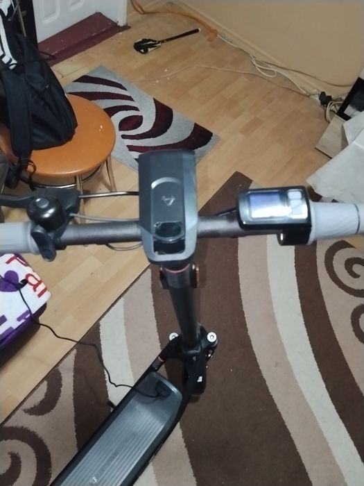 Trotineta NIU KQi 100P-Pret 1100 lei.