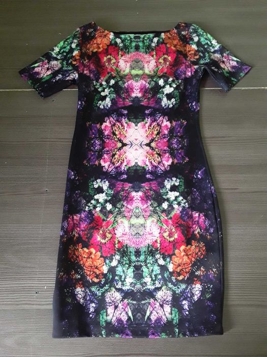 Продам платья размер 42