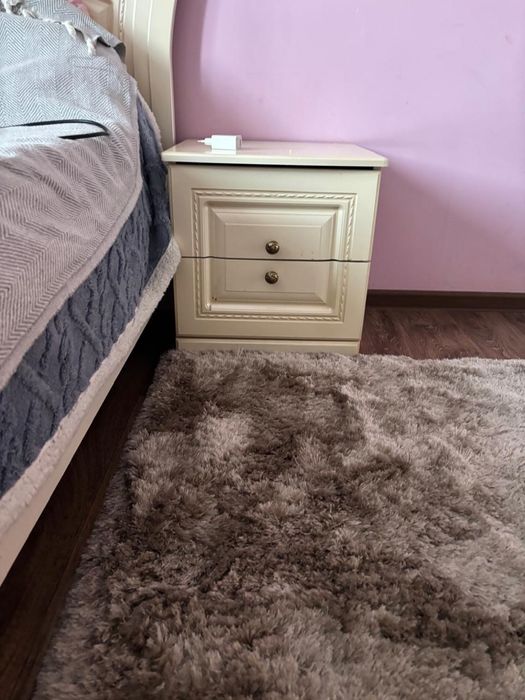 Продам кровать и тумбочки