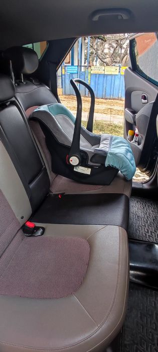 Детски: столче и кошче за кола за разходка с вашето дете