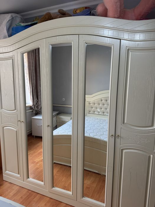 Кровать, шкаф, мебель