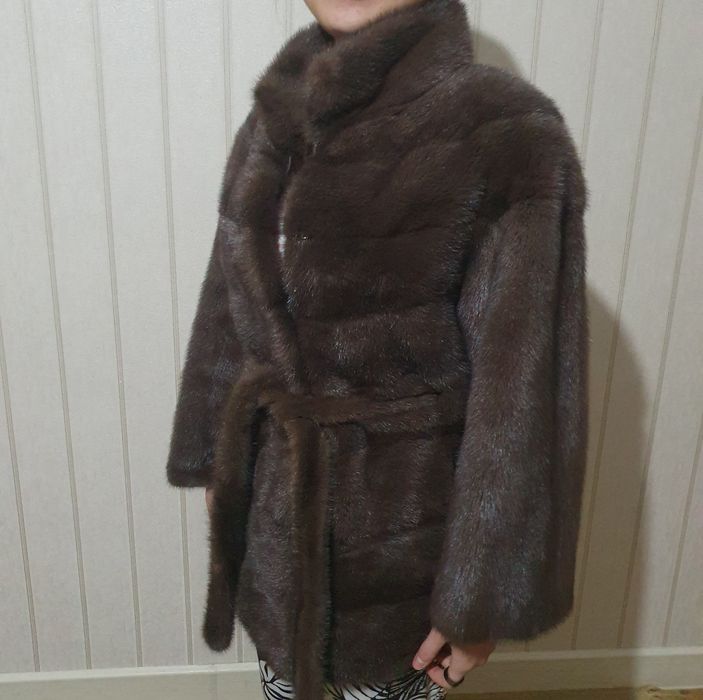 Шуба  норковая .