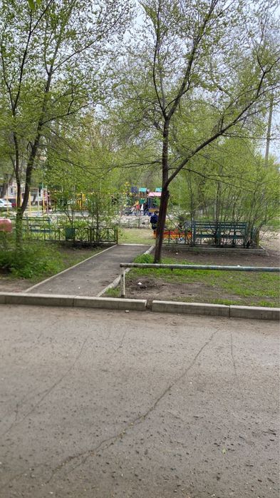 Продам 2 клмнатную квартиру