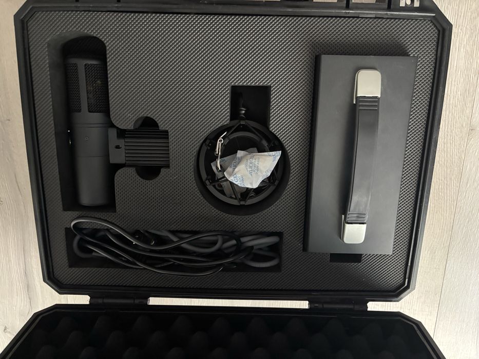 Студийный микрофон warm audio wa-8000