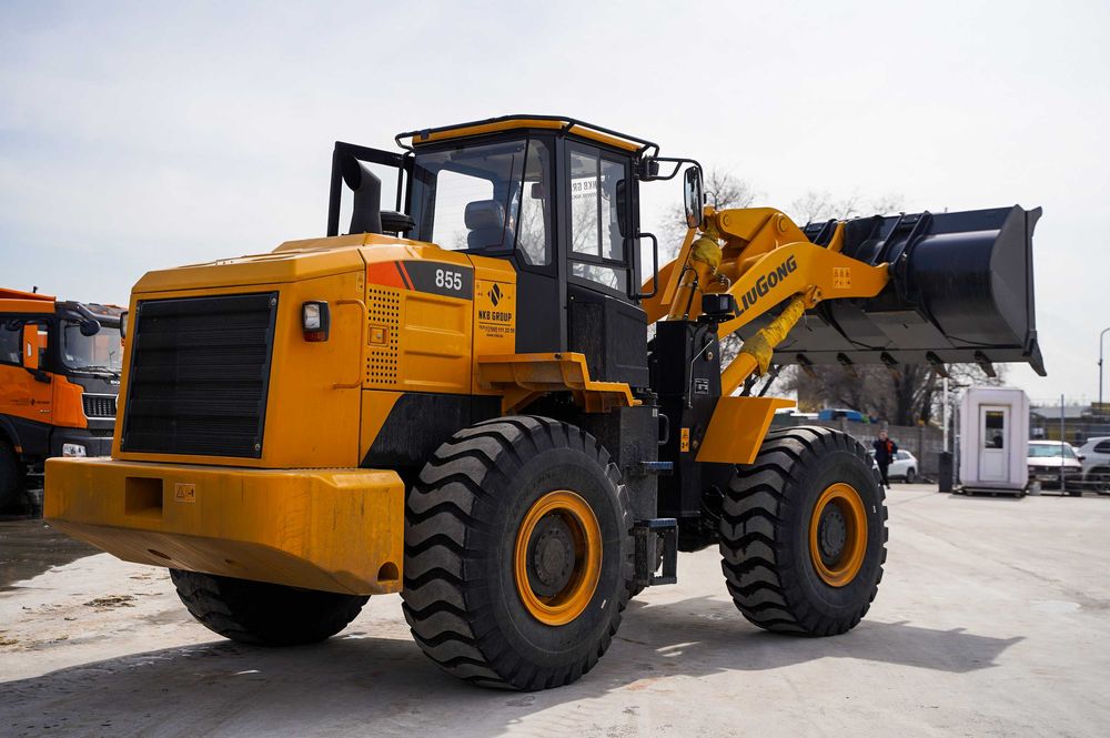 Фронтальный погрузчик LiuGong 855