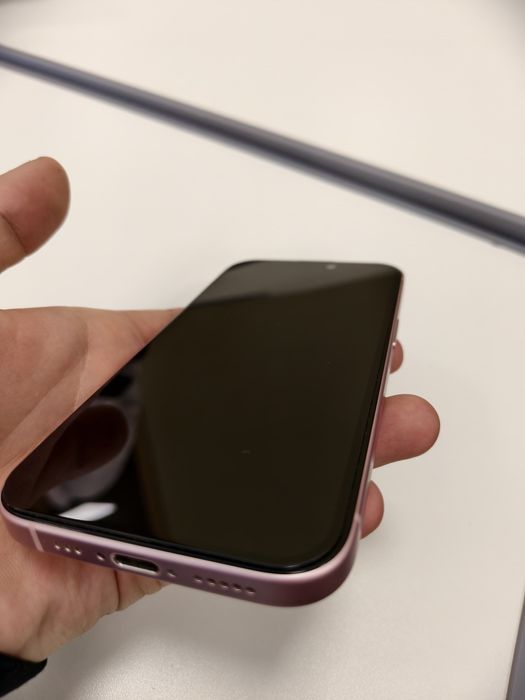 iPhone 15 128gb в отличном состояний/ Айфон 15