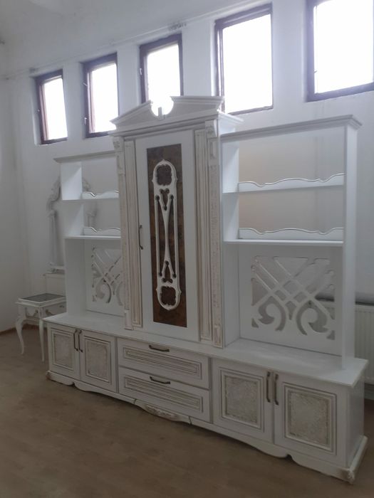 Mobilă sufragerie (salon) nouă în stil antic (Ludovic)