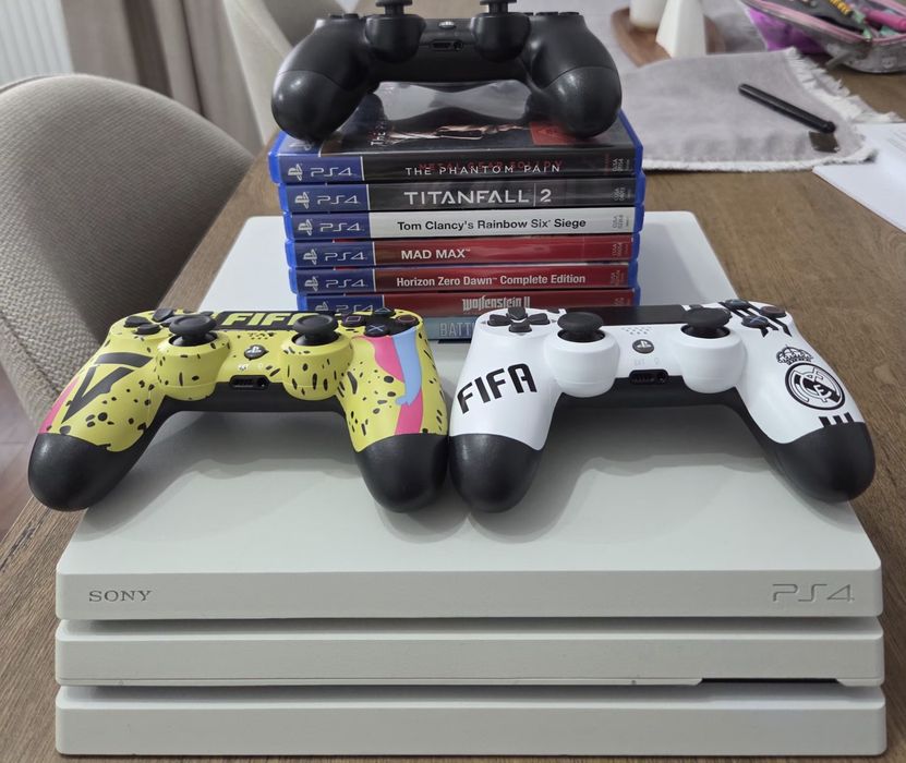 PS4 PRO 1tb white