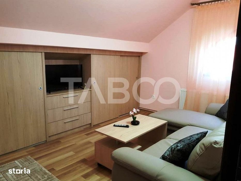 Apartament de inchiriat  56 mpu 2 camere mansarda in vila Selimbar